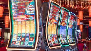 vegasslot APP Myanmar ဖုန်းတွင် Wave Money KBZPay ဖြင့် deposit ဆင်းနေသော မြင်ကွင်း